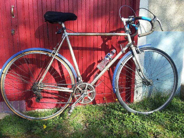 Le vieux vélo (1950) de Bernard