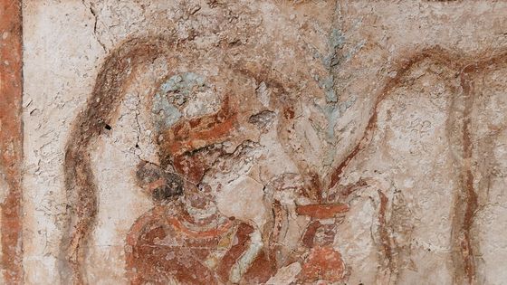 L'investiture de Zimri-Lim, détail. Fresque murale provenant du palais royal (époque amorrite) de Mari. - Musée du Louvre/Marie-Lan Nguyen/Wikicommons