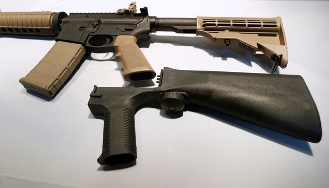 Etats-Unis : un "bump stock" peut s'attacher à un semi automatique pour augmenter la vitesse de tir