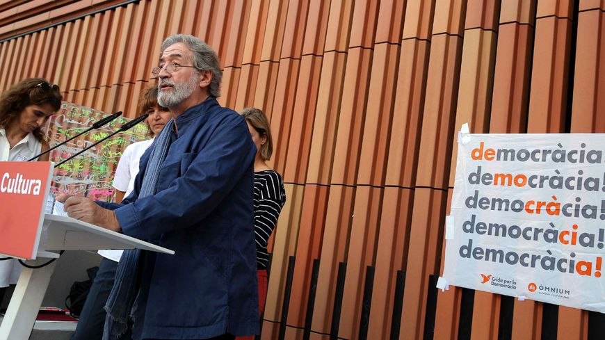 Jordi Savall lors d'un rassemblement d'artistes en faveur du référendum sur l'indépendance de la Catalogne