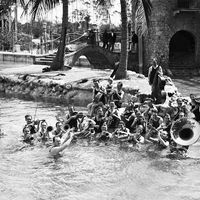 Jazz Orchestra Playing in Venetian Pool (Florida)