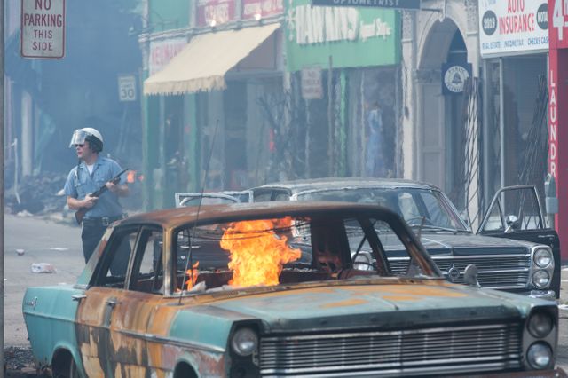 Kathryn Bigalow reconstitue Detroit en feu, lors des émeutes de juillet 1967