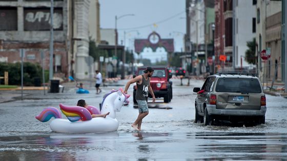 Photo prise après le passage de l’ouragan Harvey à Galveston, Texas, EU, le 26 août 2017. ©AFP - BRENDAN SMIALOWSKI