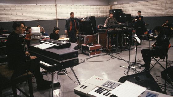 Lou reed et des musiciens dans un studio à New york ©Getty - Waring Abbott