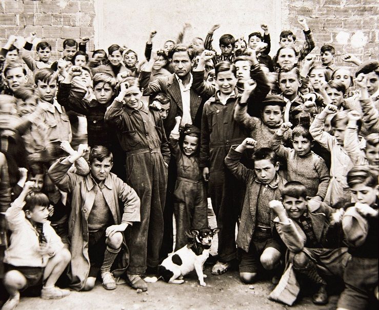 Guerre civile espagnole (1936-1939). Enfants espagnols évacués à Bruxelles, 1938.