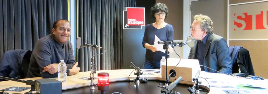 France Musique, studio 131... notre invité Pascal Légitimus, Christine Amado, qui réalise l"émission & le producteur Benoît Duteurtre
