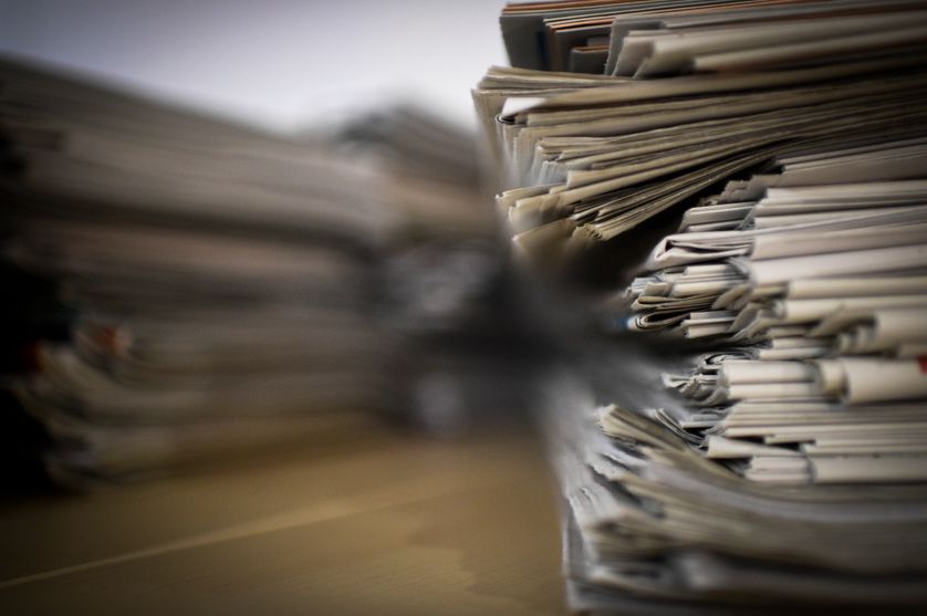 Pile de journaux et de magazines de la presse française