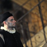 Denis Podalydès dans le rôle d'Harpagon dans la pièce "L'Avare" de Molière à La Comédie Française le 14/09/2009.