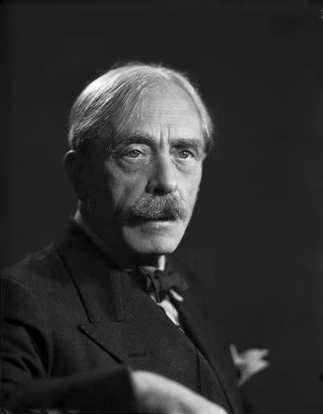 Paul Valéry photographié par le Studio Harcourt vers 1938