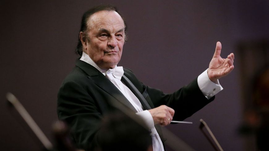 Le chef Charles Dutoit, accusé de harcèlement sexuel par quatre femmes