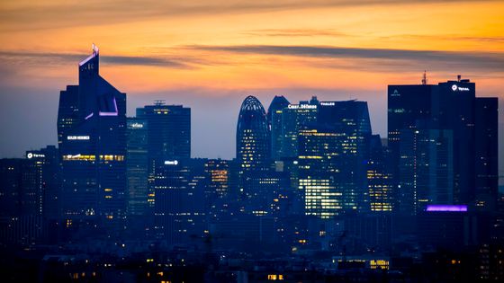 Le lancement de grands chantiers de réforme en France salué par les investisseurs étrangers.. ©Maxppp - Vincent Isore