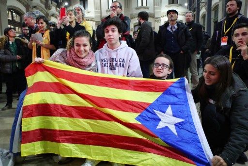 Joie des militants indépendantistes catalans, hier, à Barcelone