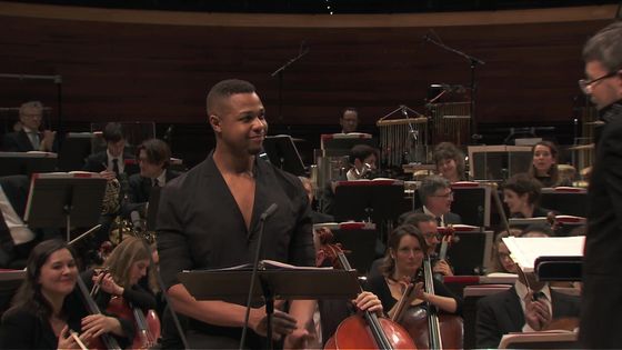 Kaija Saariaho : "True Fire", interprété par le baryton Davóne Tines
