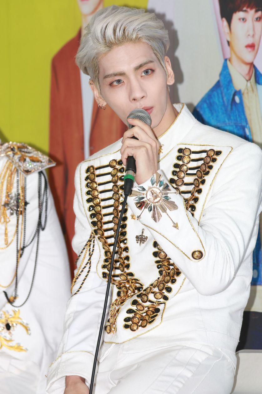 Kim Jong-Hyun avant un concert à Séoul le 17 mai 2015