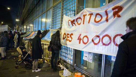 40 000 migrants ont dormi sur le boulevard de la Villette depuis près de deux ans ©AFP - Michel Stoupak / NurPhoto