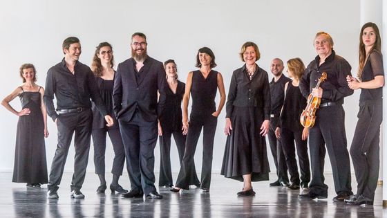 L'ensemble Stradivaria mené du violon par Daniel Cuiller - Studio Garnier