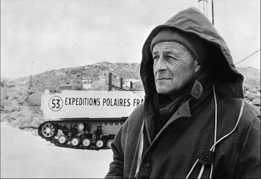 Photo non datée de l'explorateur Paul-Emile Victor (1907-1995), qui dirigea de nombreuses expéditions au Groenland, en Laponie et en Terre Adélie. Il créa en 1947 les Expéditions polaires françaises