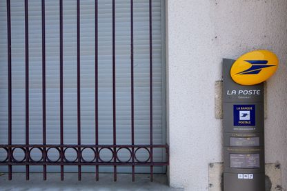 Selon son projet de contrat d'entreprises, la Poste accuse une baisse de fréquentation de ses bureaux de 5 à 6% par an en moyenne Selon son projet de contrat d'entreprises, la Poste accuse une baisse de fréquentation de ses bureaux de 5 à 6% par an en moyenne
