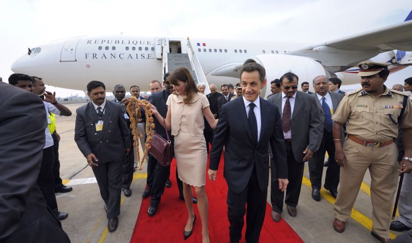 Le nouvel A330 présidentiel emmène Nicolas Sarkozy et Carla Bruni à Bengalore, le 4 décembre 2010.