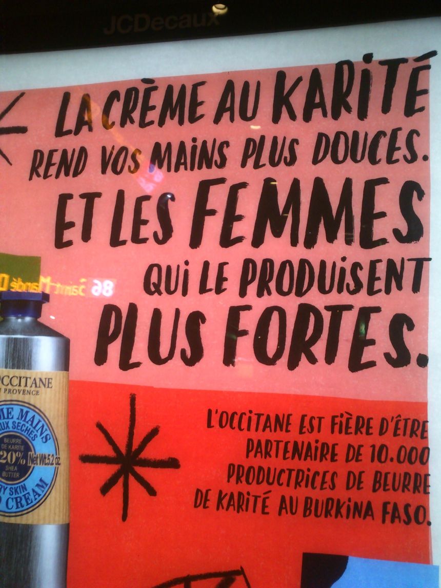 Campagne de publicité de L'occitane dans un abribus, janvier 2018
