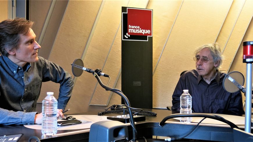 France Musique, studio 152... Philippe Venturini & Gérard Condé, compositeur et critique musical(de g. à d.)