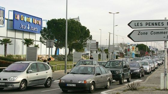 Zone commerciale de Plan de Campagne, près de Marseille, le 21 Janvier 2007 à Les Pennes-Mirabeau ©AFP - BORIS HORVAT