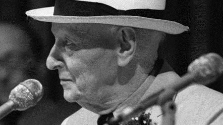 Isaac Bashevis Singer à la Miami Bookfair International en 1988 - via Wikicommons.