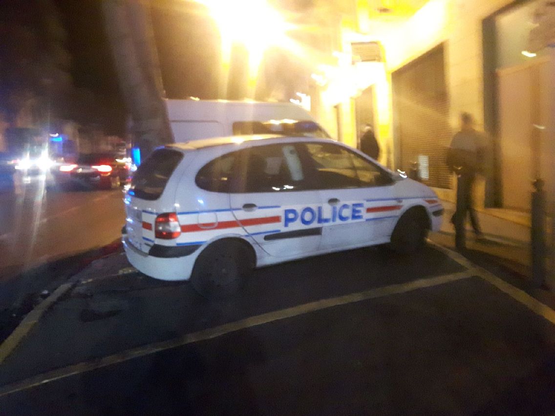 Police à Marseille la nuit