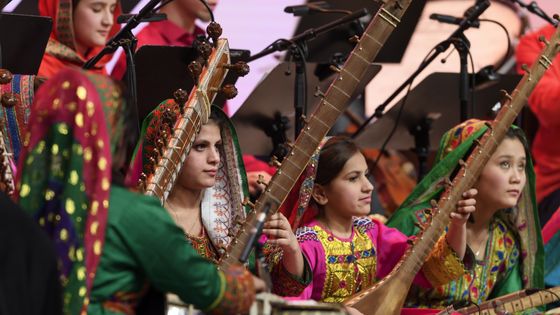 Des musiciennes de l'orchestre Zohra ©AFP - FABRICE COFFRINI
