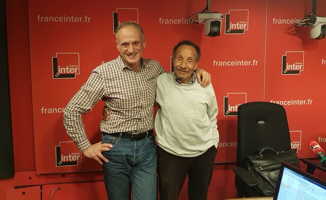 Denis Cheissoux et Pierre Rabhi dans le studio d'enregistrement de "CO2 mon amour"