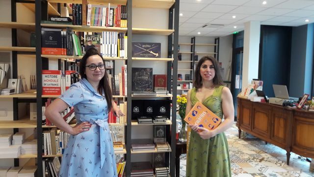 Les deux libraires Clara Da Silva (à gauche) et Audrey Neveu ( à droite).