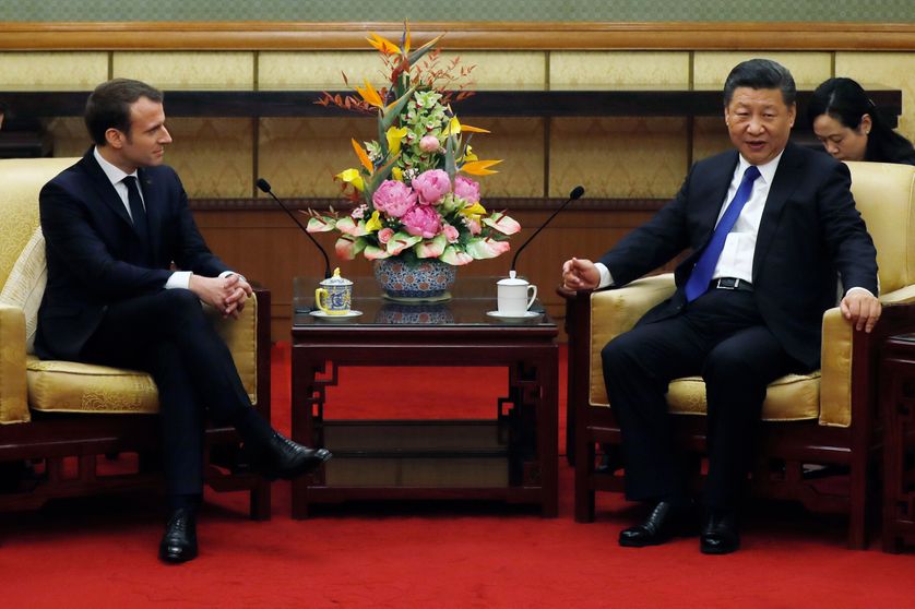 Emmanuel Macron reçu par son homologue chinois Xi Jinping à Pékin