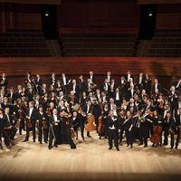 L'Orchestre national de France et son directeur musical Emmanuel Krivine