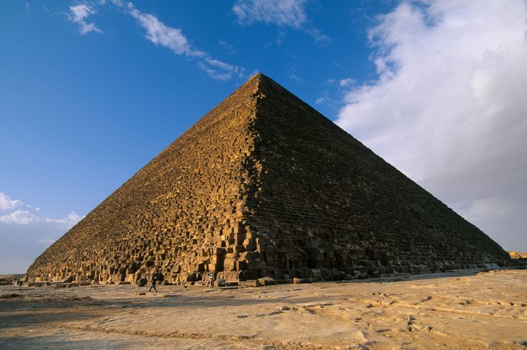 La mission ScanPyramids regroupe des scientifiques français, japonais et égyptiens, elle a été créée en 2015.