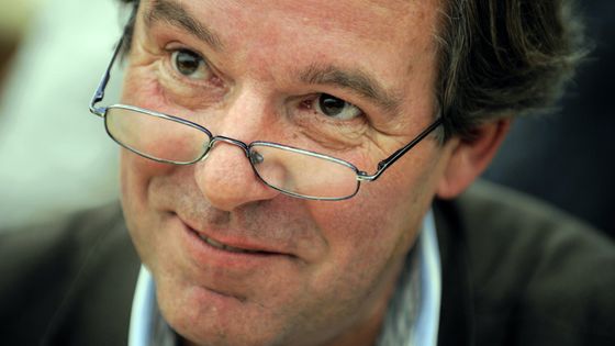 Jérôme Garcin à la 33e édition du livre sur la place en 2011 ©Maxppp - ALEXANDRE AMRCHI