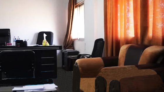 Le bureau de la cour antiterroriste kurde de Qamichli (capture d'écran) ©Radio France