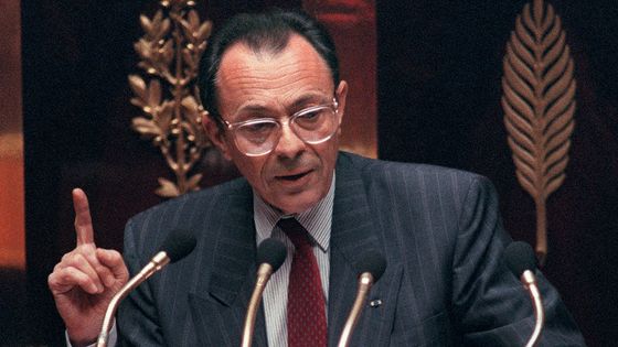 Le Premier ministre Michel Rocard en 1990 à l'Assemblée nationale lors du débat sur le projet de loi de création de la CSG. ©AFP - ERIC FEFERBERG