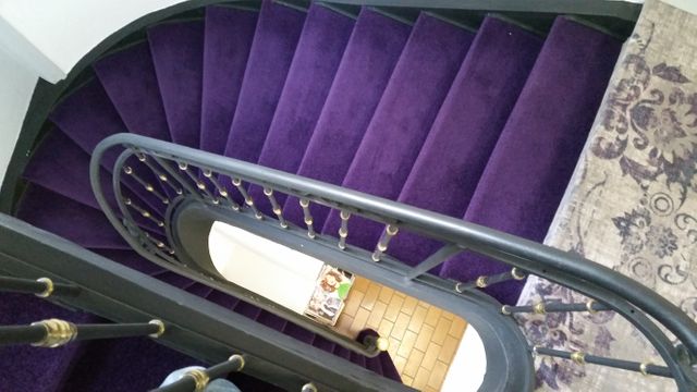 Un escalier à mettre aux normes dans l'hôtel de Montmerle-sur-Saône