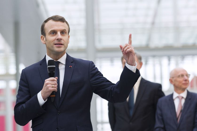 Emmanuel Macron pendant un discours au centre de recherche et de technologie Michelin Ladoux à Ladoux, 25 janvier 2018.