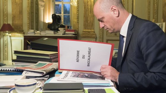 Le ministre de l’Education Nationale Jean-Michel Blanquer à son bureau le 18 janvier 2018. ©AFP - JOEL SAGET