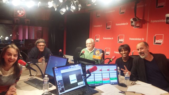 Vous les Femmes, de gauche à droite : Marion Montaigne, Hervé Pauchon, Albert Algoud, Marguerite Abouet, Daniel Morin