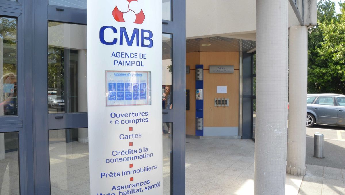 Bug Au Cmb Des Clients De La Banque Debites Deux Fois Par Erreur