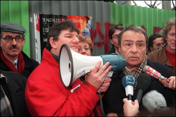 à Paris le 16 janvier 1998