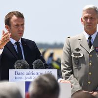 Emmanuel Macron et le général François Lecointre, le 20 juillet 2017 à Istres