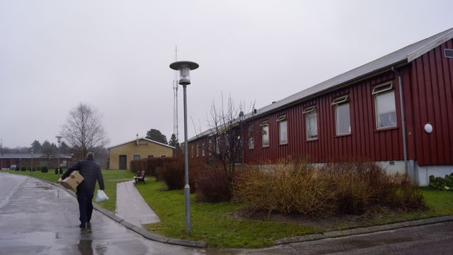 Dans la journée, les détenus circulent librement entre les bâtiments de la prison de Horserød