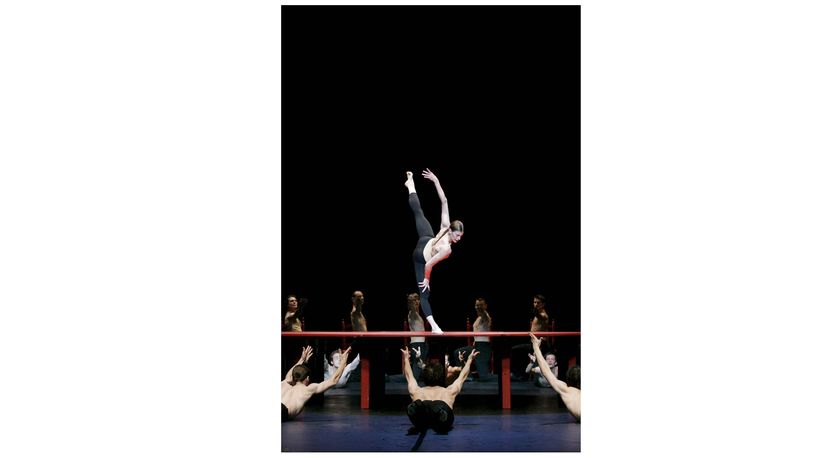 Le Boléro - Copyright : Laurent Philippe / Opéra national de Paris
