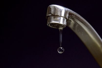 Suez, Veolia... Le marché de l'eau en France est détenu à 60 % par des sociétés privées Suez, Veolia... Le marché de l'eau en France est détenu à 60 % par des sociétés privées