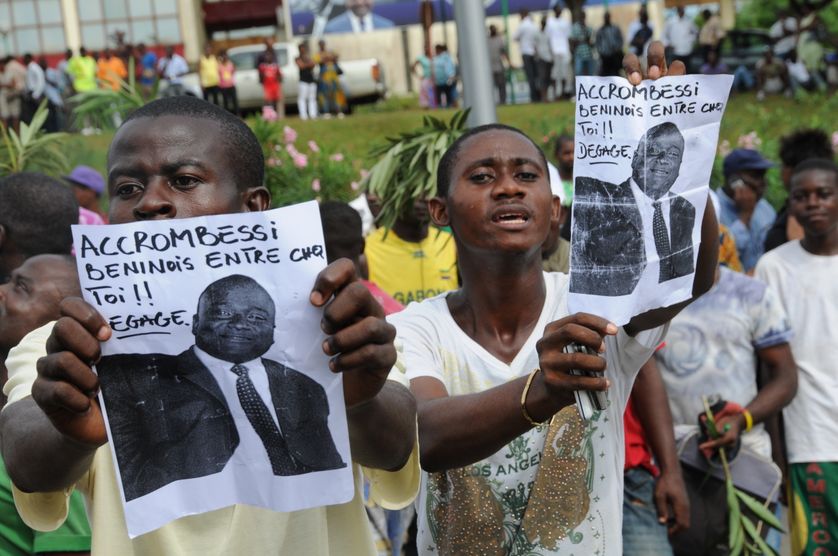 Manifestations contre Maixent Accrombessi à Libreville au Gabon, le 4 mai 2011.