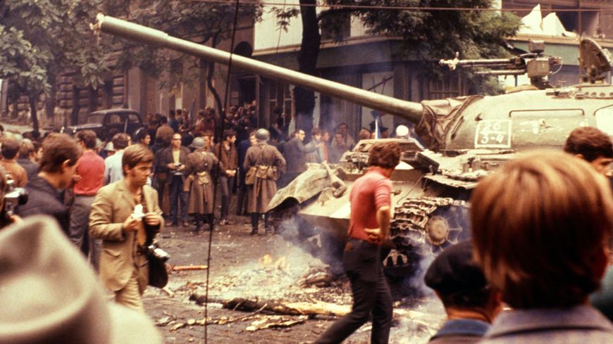 Répression du Printemps de Prague le 21 août 1968 dans la capitale tchécoslovaque.