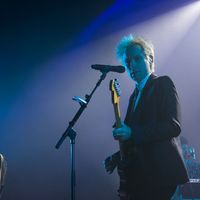 Dino Bardot (à gauche) and Alex Kapranos (à droite) du groupe Franz Ferdinand lors d'un concert à Dublin il y a quelques jours